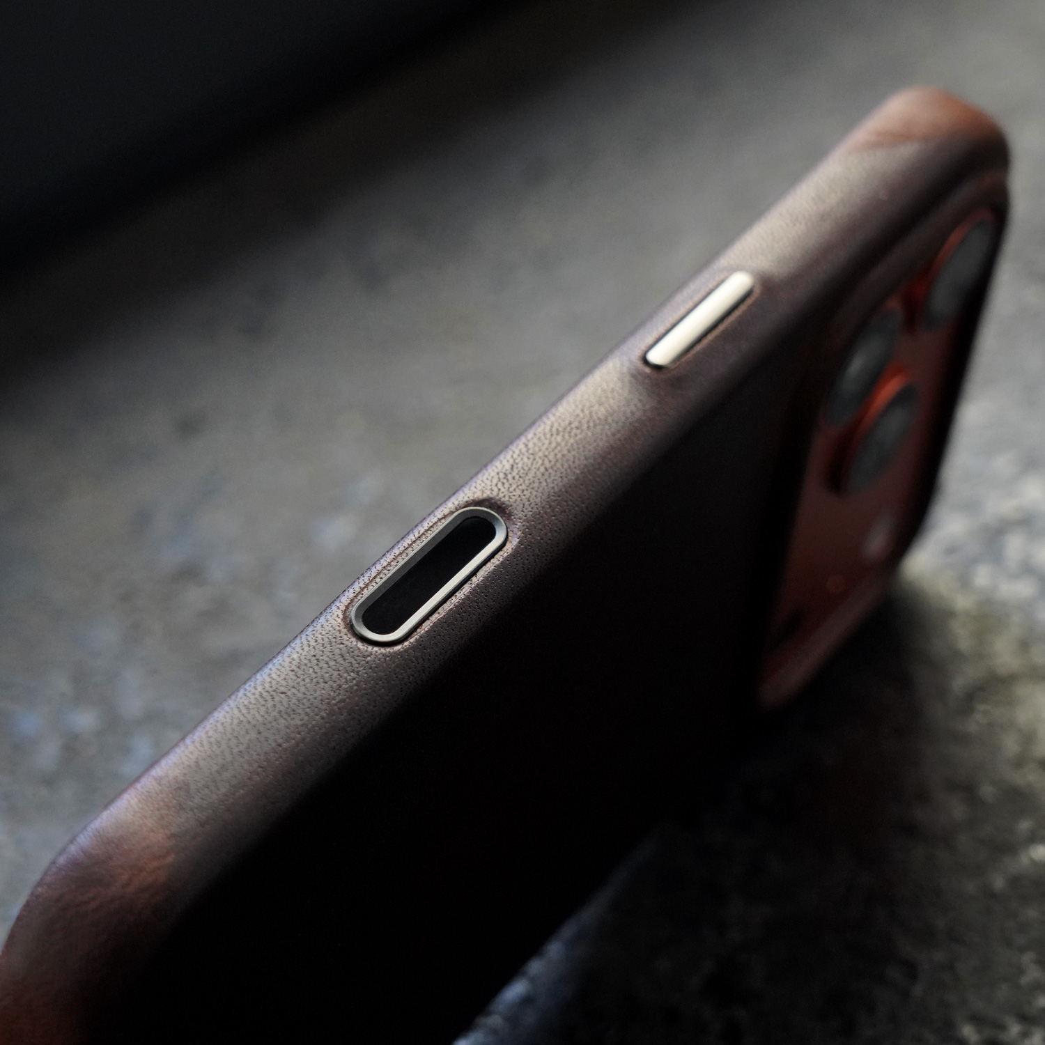 Étui en cuir véritable YMW Hor - Phone Cases Dublin avis et prix